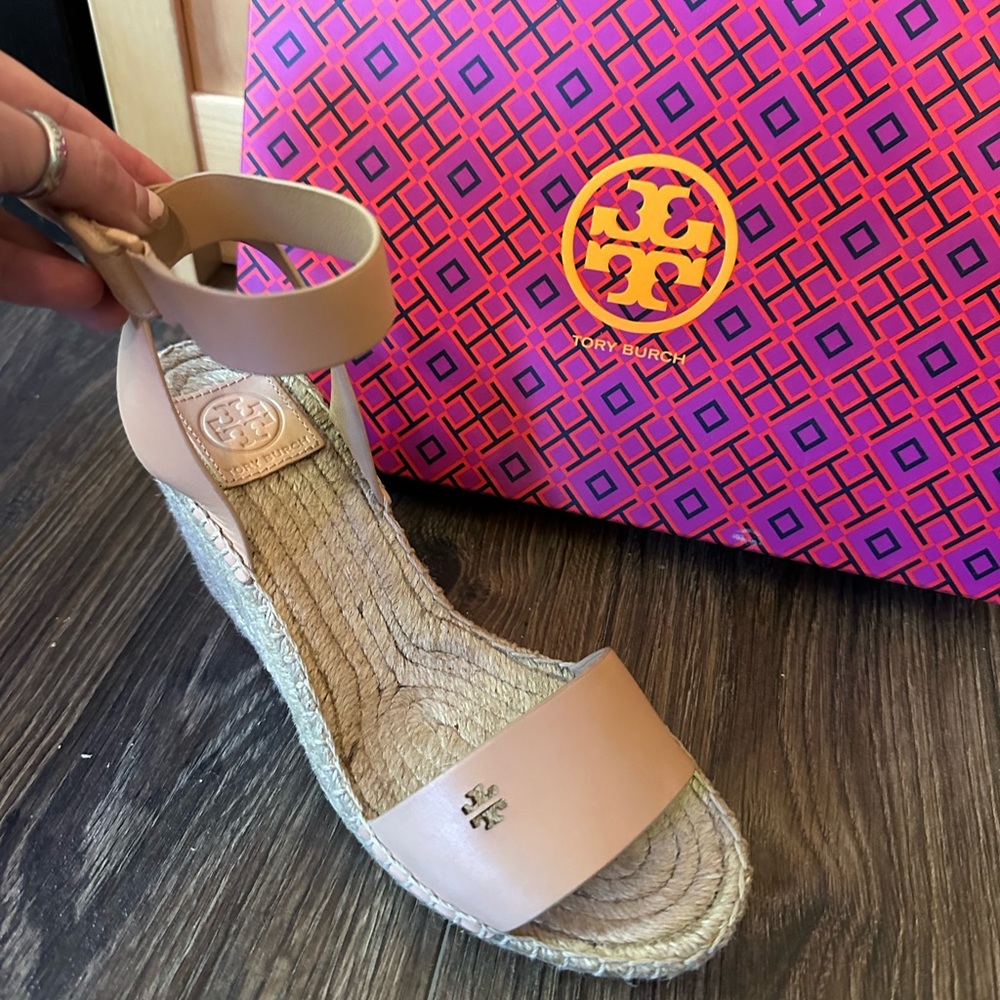 NWT Tory Burch Wedges